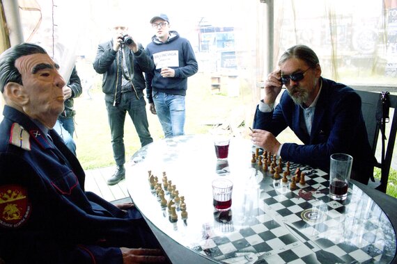 Сегодня 12 мая досьёмки шахматного телешоу "ПРИВЕД СТАРИК"