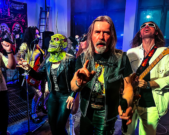 Ацкие Клоуны пытались отпилить бошки - ночной толпе цунароф