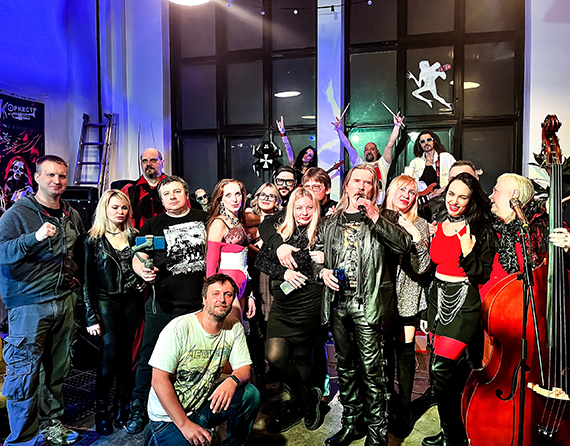 Ацкие Клоуны пытались отпилить бошки - ночной толпе цунароф