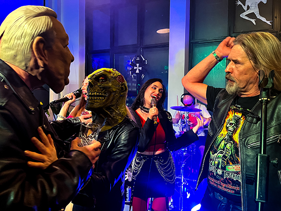 Ацкие Клоуны пытались отпилить бошки - ночной толпе цунароф