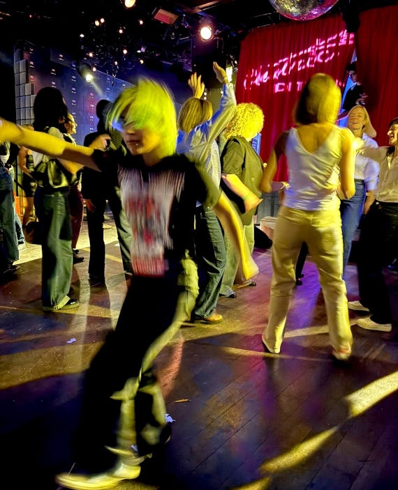 Папа «ПАУК» и лампочка дочка «КРАСНУШКА». КОРРОЗИЯ МЕТАЛЛА - «RUSSIAN VODKA 25»