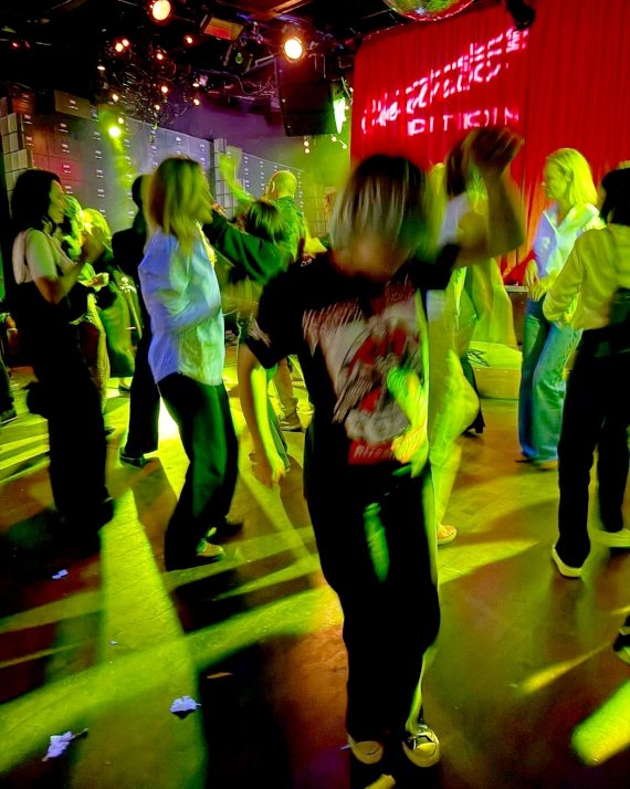 Папа «ПАУК» и лампочка дочка «КРАСНУШКА». КОРРОЗИЯ МЕТАЛЛА - «RUSSIAN VODKA 25»