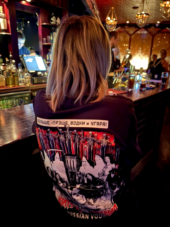 Папа «ПАУК» и лампочка дочка «КРАСНУШКА». КОРРОЗИЯ МЕТАЛЛА - «RUSSIAN VODKA 25»