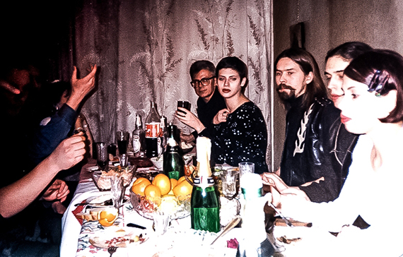 01 апреля 1998. Эдуард Лимонов, консультируется с ПАУКом