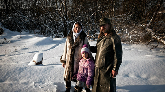 Когда Сатанисты из Зондр команды МэЧС Новосибирска - травят и валят коров, мы заводим бедную овечку и угарных коз