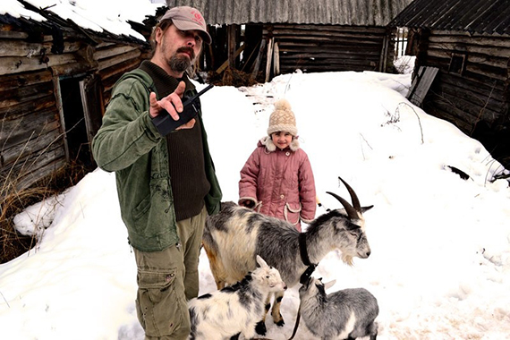 Когда Сатанисты из Зондр команды МэЧС Новосибирска - травят и валят коров, мы заводим бедную овечку и угарных коз
