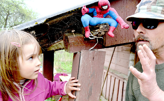 Когда Сатанисты из Зондр команды МэЧС Новосибирска - травят и валят коров, мы заводим бедную овечку и угарных коз